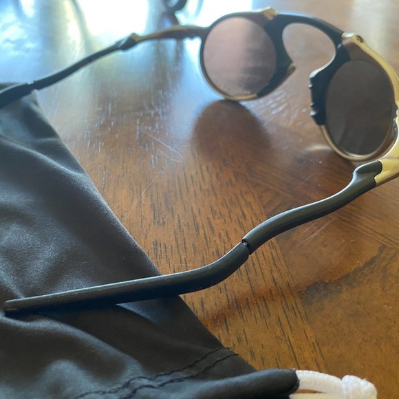 Oakley Polarized Madman Special Edition Sunglasses in Brand New Condition - Picture 13 of 16